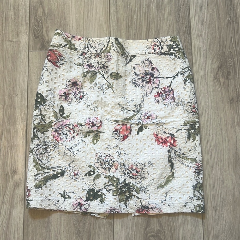 Ann Taylor Summer Skit, size 2P